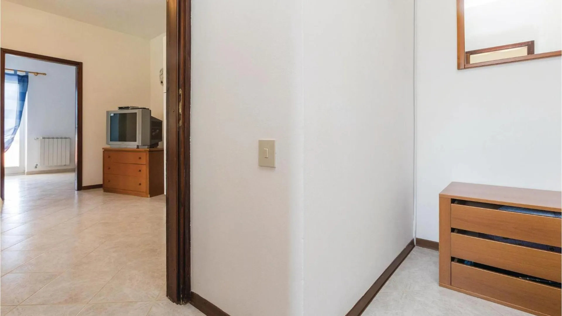 2 Bedroom Beautiful Apartment In Savudrija