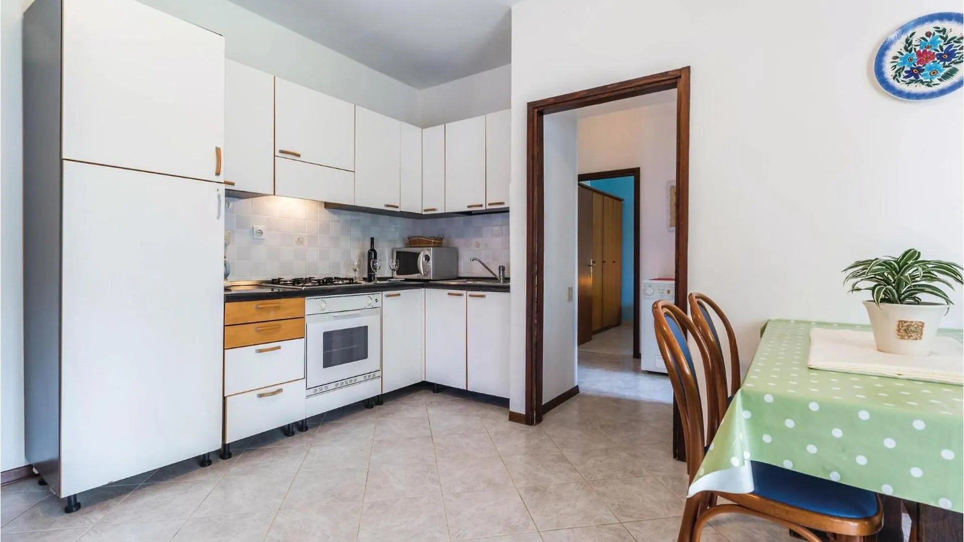 2 Bedroom Beautiful Apartment In Savudrija