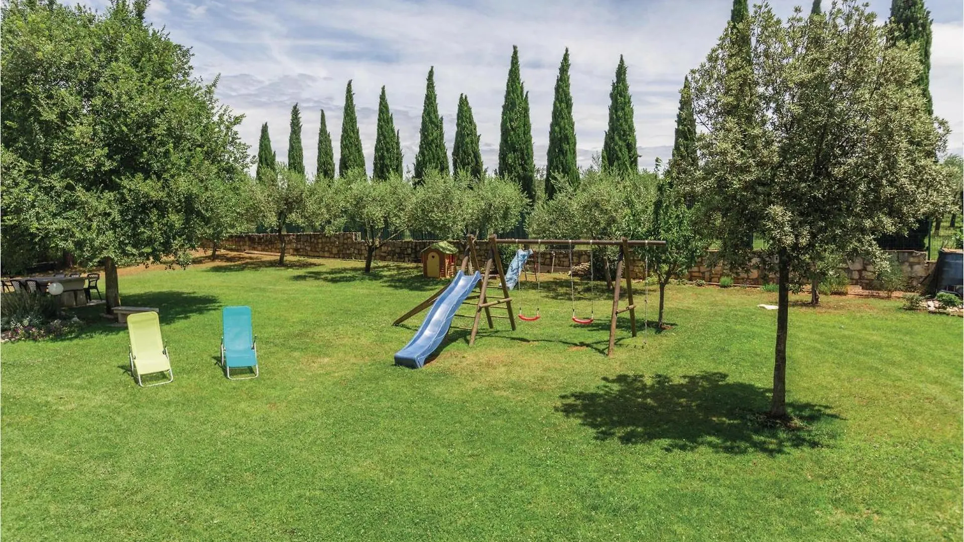 2 Bedroom Beautiful Apartment In Savudrija