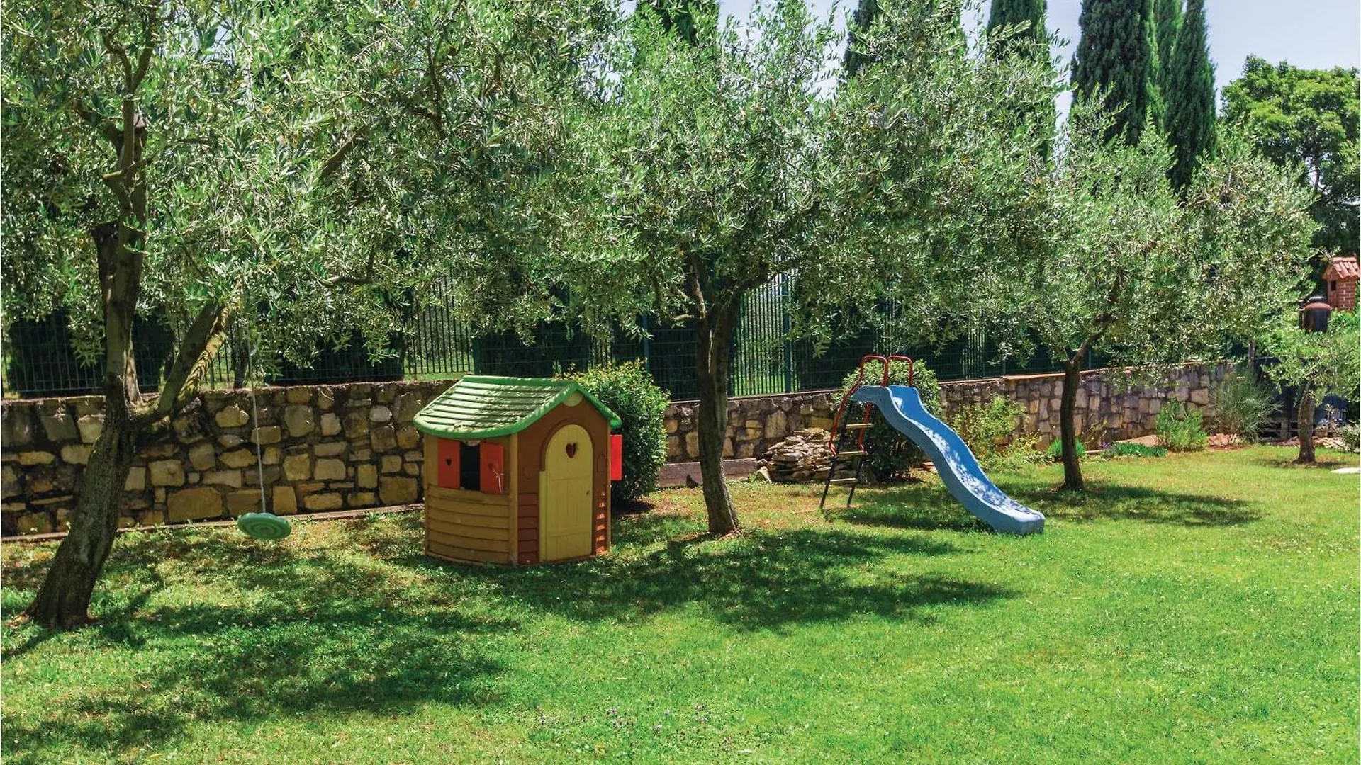 2 Bedroom Beautiful Apartment In Savudrija Croatia