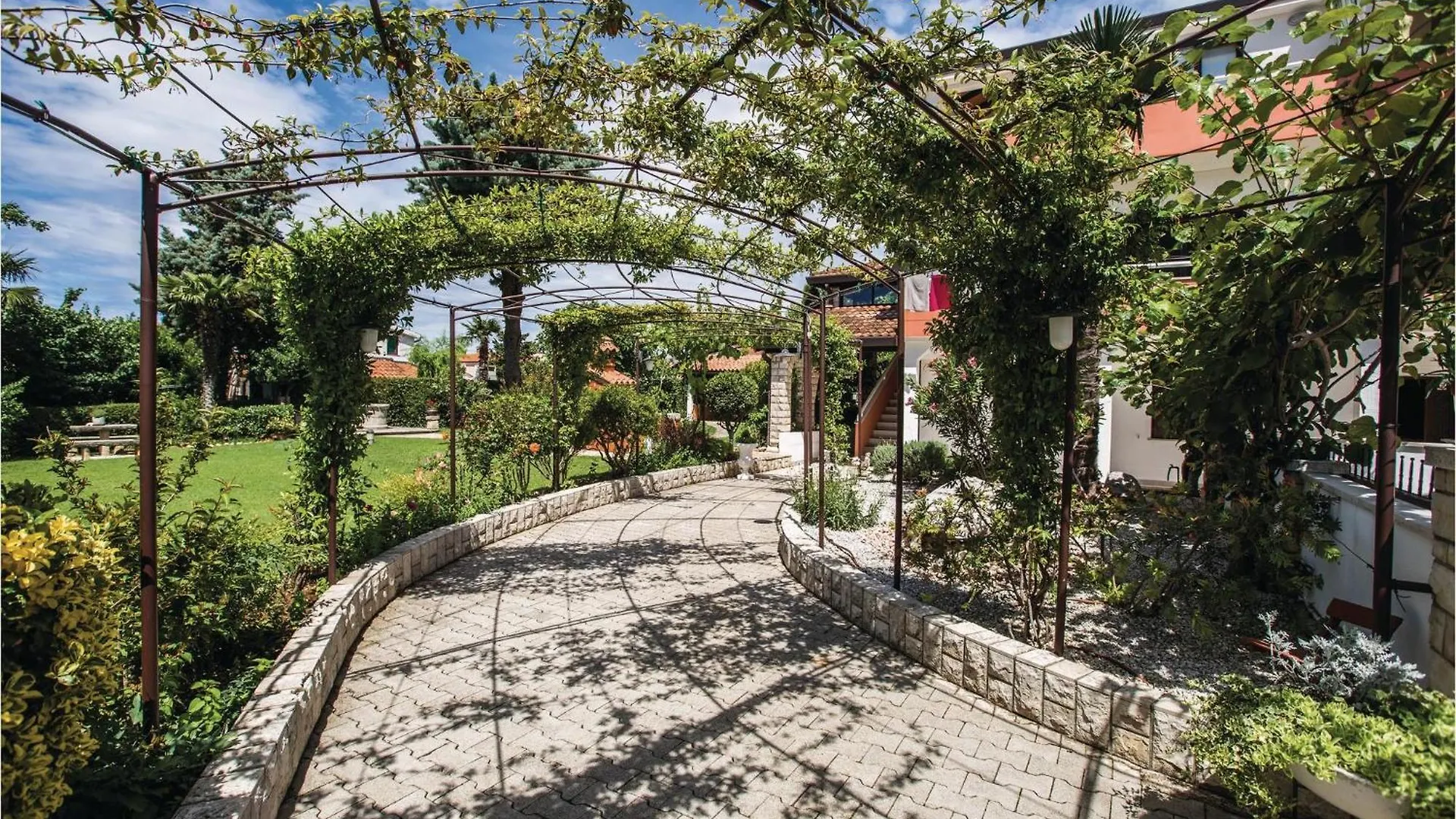 2 Bedroom Beautiful Apartment In Savudrija Croatia