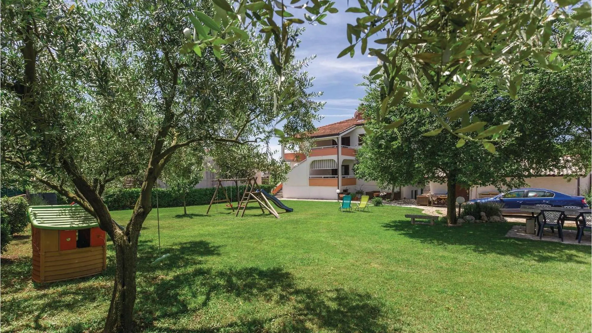 2 Bedroom Beautiful Apartment In Savudrija