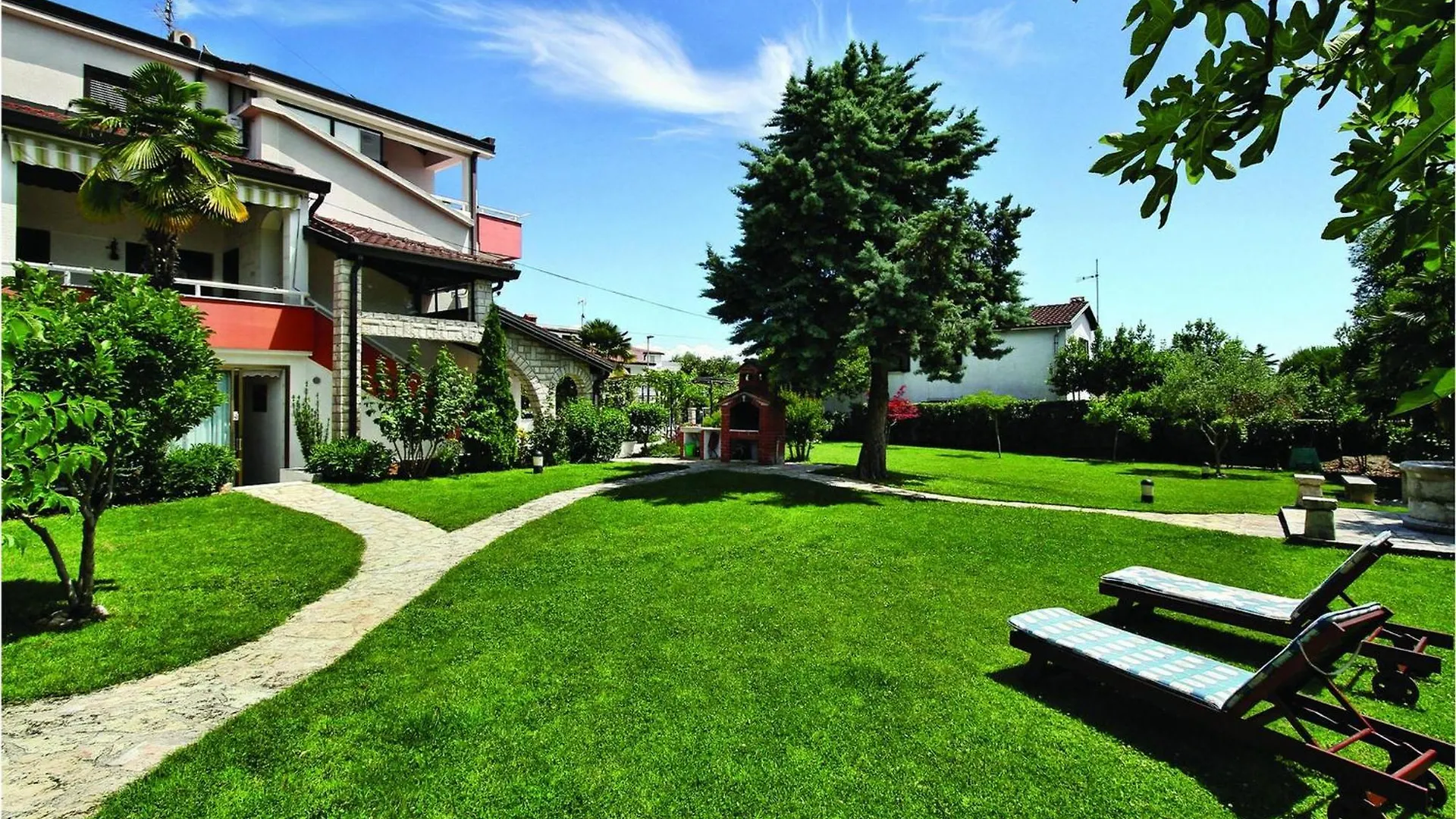 2 Bedroom Beautiful Apartment In Savudrija